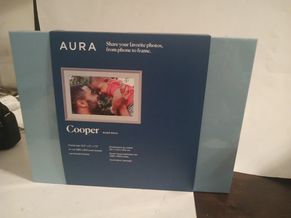 Aura Frames Cooper 10.5" Hi-Res Digital Picture Frame (River Rock - AFSC24-MAT) - Image 2 of 4