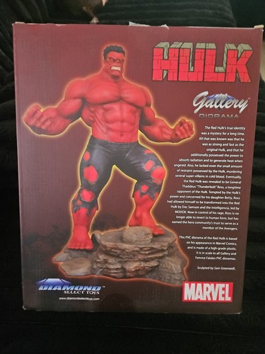 Marvel Gallery Red Hulk Diamond Select Toys PVC Statue - Picture 3 of 3