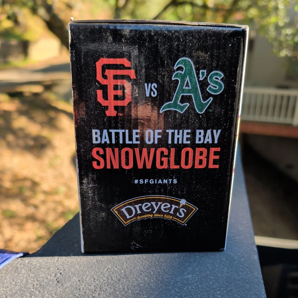 NUEVO Globo de Nieve Batalla de la Bahía de los Gigantes de San Francisco 15/07/2018 SGA Oakland A's Foto 2 de 3
