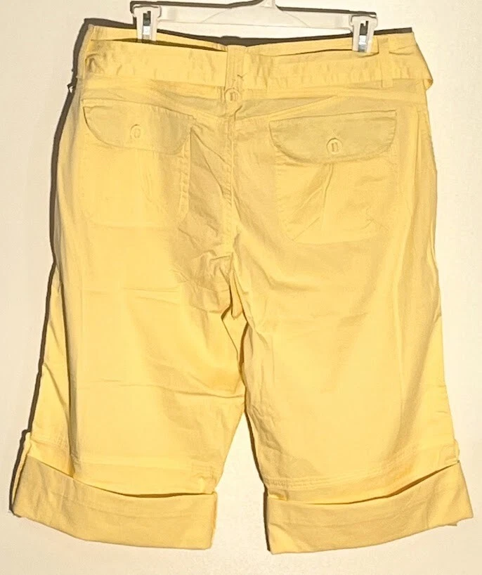 LEE One True Fit Lower on the Waist Stretch Roll up Capri Yellow Size 14 - Image 2 of 4