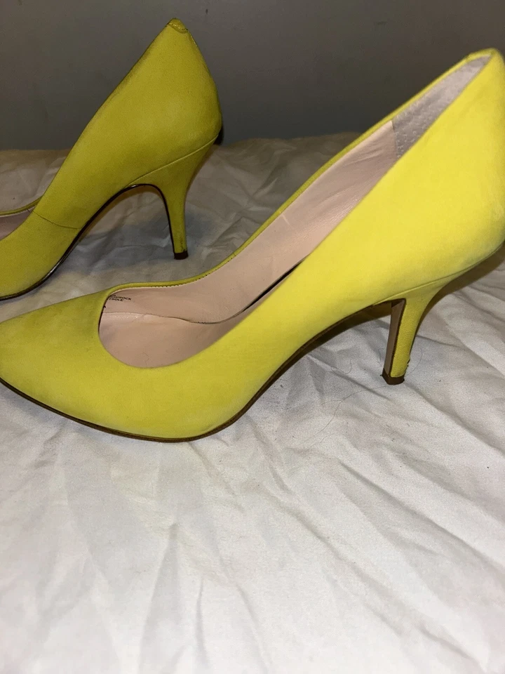 Salto amarelo neon I.N.C International Concepts tamanho 6 - Imagem 4 de 4