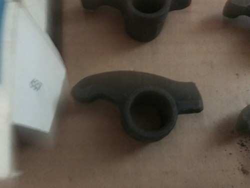 GM 587007 Rocker Arm, Left Hand -- NOS, GENUINE OEM -- Box of 4 -- Stamped 007 - Picture 3 of 5