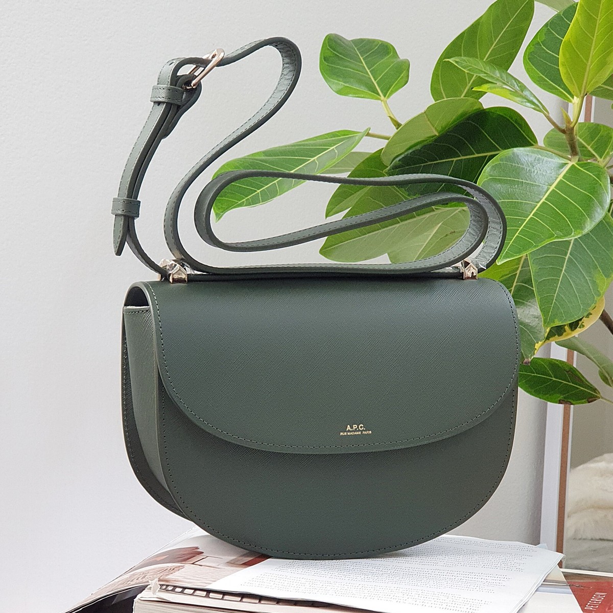 A.P.C. June ハンドバッグ NWT A.P.C. Geneve Bag Vert PXBJQ-F61161 | eBay