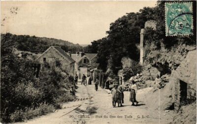 Old postcard Creil Rue du Bas des Tufs (377678)