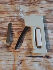 Manual Nail Gun Staple Gun With Over 700 5/16" Staples And Staple Remover Tool