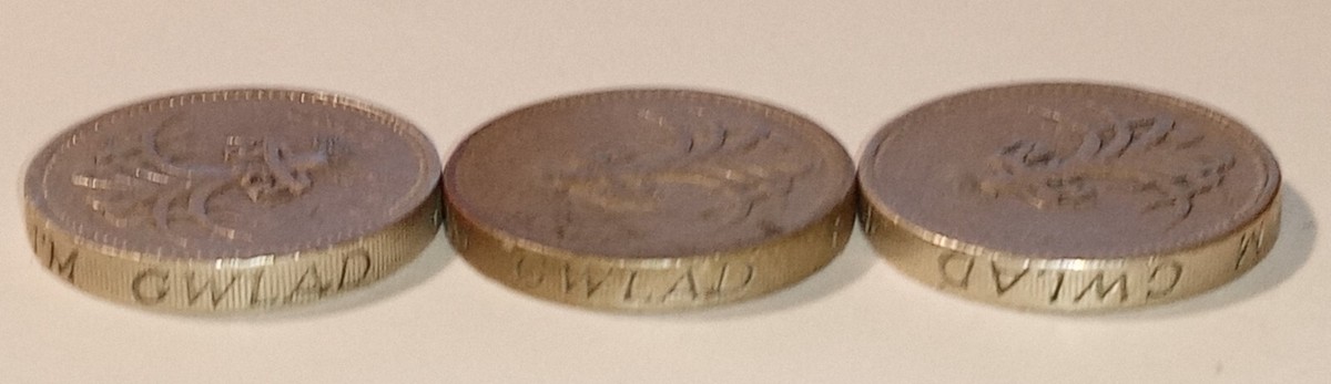 RARE 1985 UPSIDE DOWN EDGE MINT ERROR ONE POUND COIN