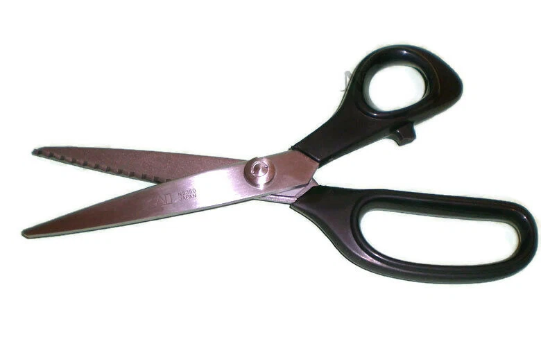KAI 8" 2200MM PINKING SHEARS SCISSORS #N5350 - Image 2 of 3