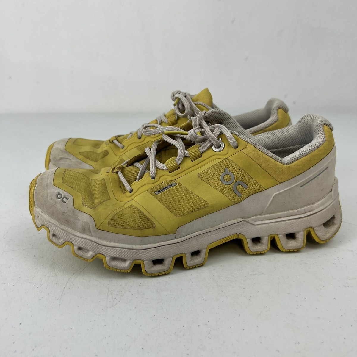 On Cloud Cloudventure Waterproof Trail Running Shoes Womens Size Yellow