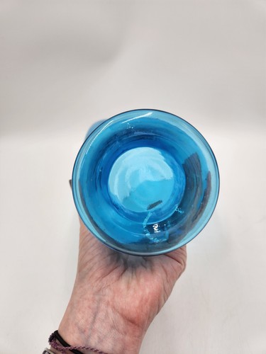 Vintage Blue Art Glass Pedestal Pinched Vase Mid Century Style - Picture 9 of 15