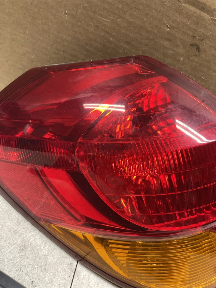 OEM 2005 2006 2007 Subaru Outback Wagon Left Driver Tail Light Lamp Trim Cover - Image 4 of 4