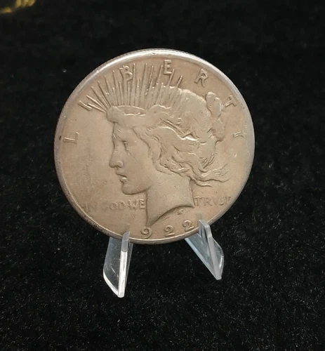 Silver 90% 1922 S Peace Dollar good looking coin   TP 10648