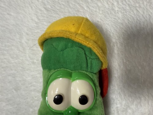 VINTAGE LYRICK PLUSH VEGGIETALES 6" JUNIOR ASPARAGUS GREEN WITH YELLOW RED HAT - Picture 3 of 11