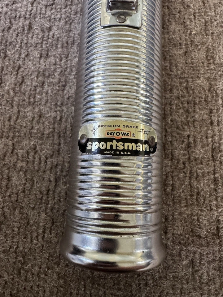 "Linterna de luz magnética vintage Ray-o-Vac Sportsman de metal 7,5""" Foto 2 de 4