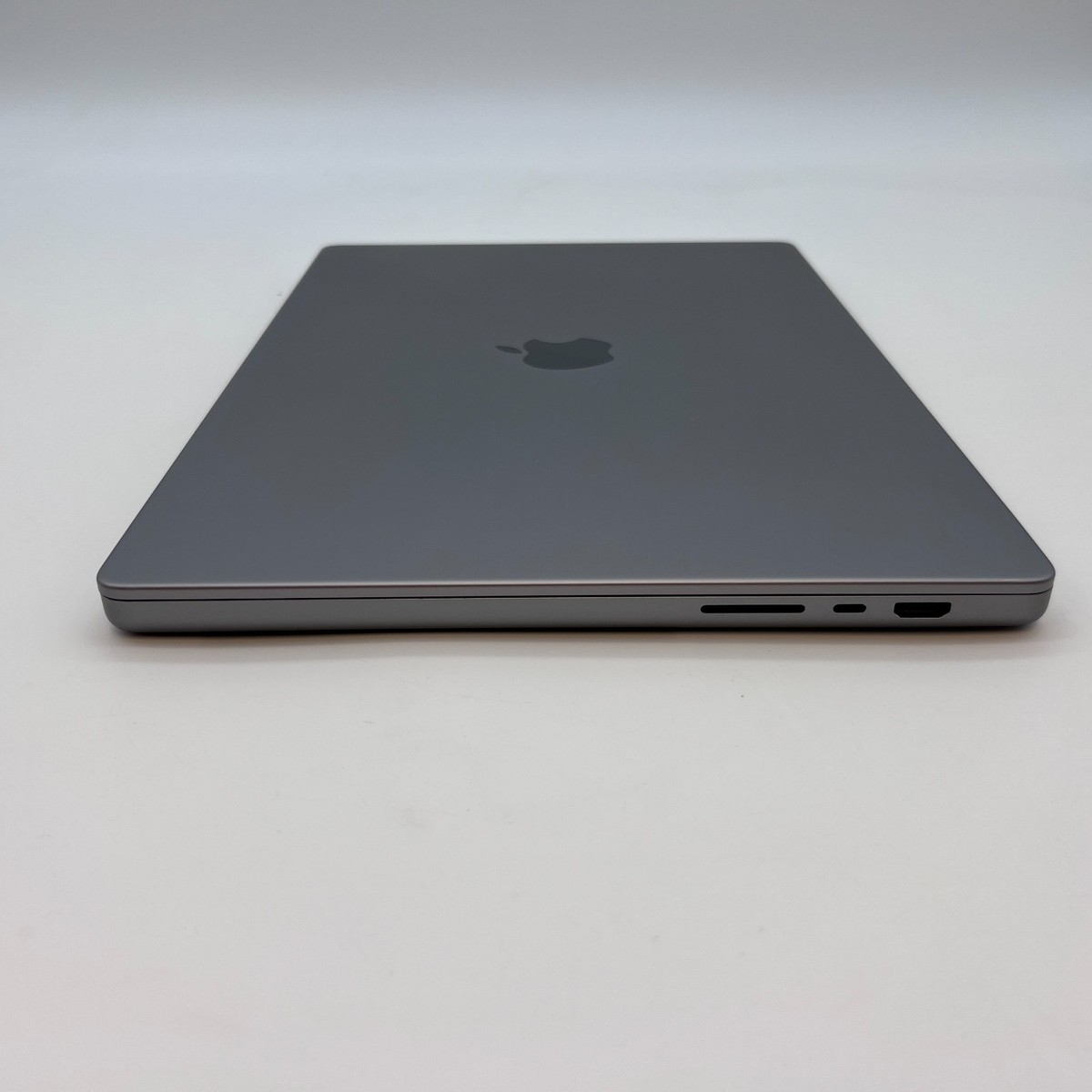 【美品】Macbook Pro 16 M1 Pro 1TB 32GB 英語配列 MacBook Pro 16 2021 M1 Max 10-Core CPU 32-Core 32GB 1TB Space Gray