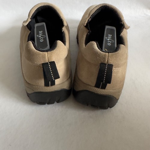 mens Clarks suede slip on walking shoes size 9 /43 comfort casual beige - Picture 4 of 7