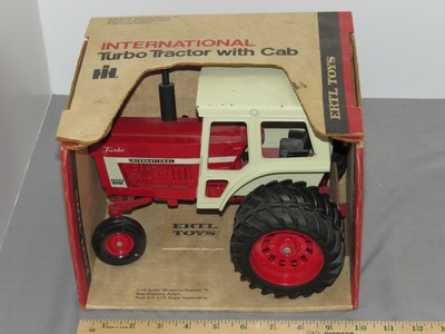 1466 international toy tractor