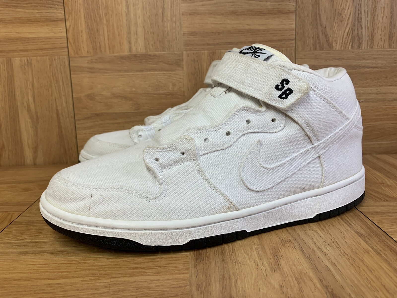 RARE🔥 Nike SB Dunk Mid Tokyo White All White Sz 9 314383-111 2008 Skateboarding image 6