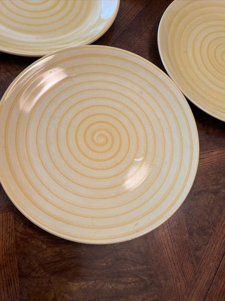 Nuevas mesas ilimitadas amarillo mantequilla 7 platos de cena abril 10 1/2" pintadas a mano Foto 3 de 4