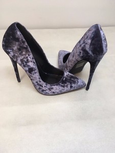 champagne court heels