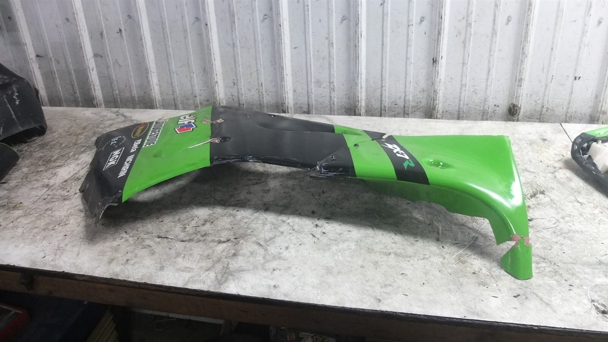 03 Kawasaki ZX750 ZX 750 ZX7 ZX7R P Ninja Right Side Cover Fender