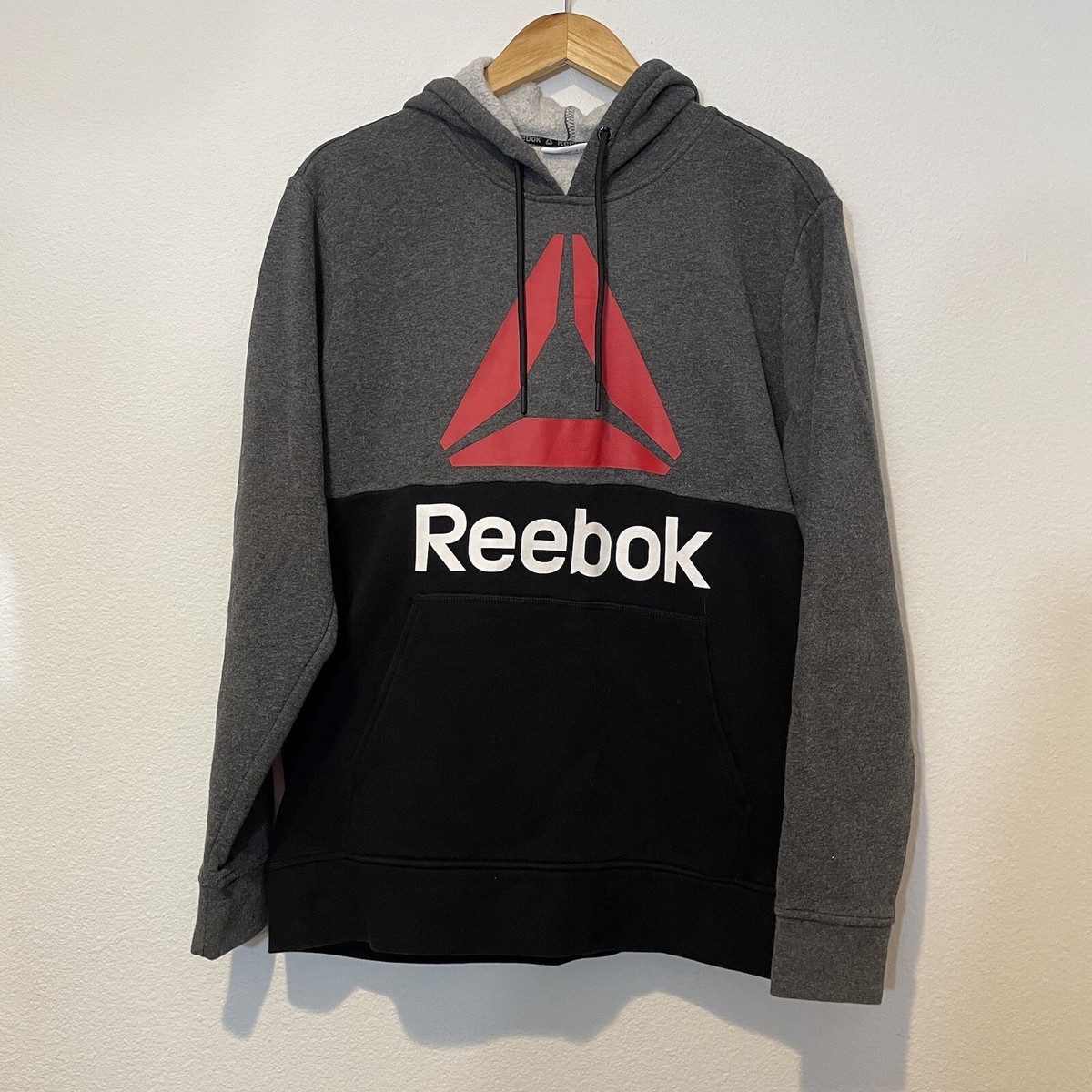 Reebok Men's Gray Black Colorblock Activewear Hoodie Sweatshirt