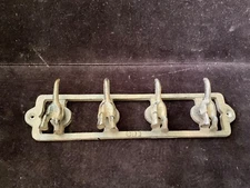 4 Cast Iron Dog Butt Tail Hooks Pet Leash Coat Hat Hook Rack Wall Mount Rustic