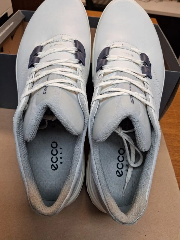 ecco mens golf shoes 44 10.5, NEW IN BOX.  Includes replacement spikes with tool - Image 4 of 4