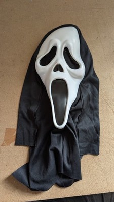 Original Merch ''Scream Ghostface'' Maske von Easter Unlimited CC.