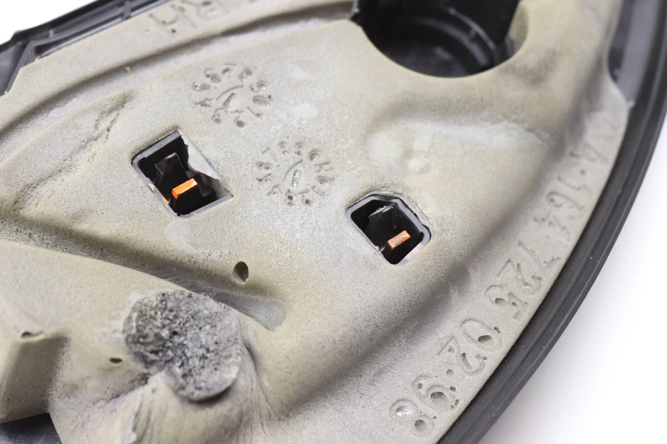 MERCEDES-BENZ GL550 - Parrilla/Cubierta de altavoz esquina PUERTA DELANTERA DERECHA con tweeter Foto 3 de 4