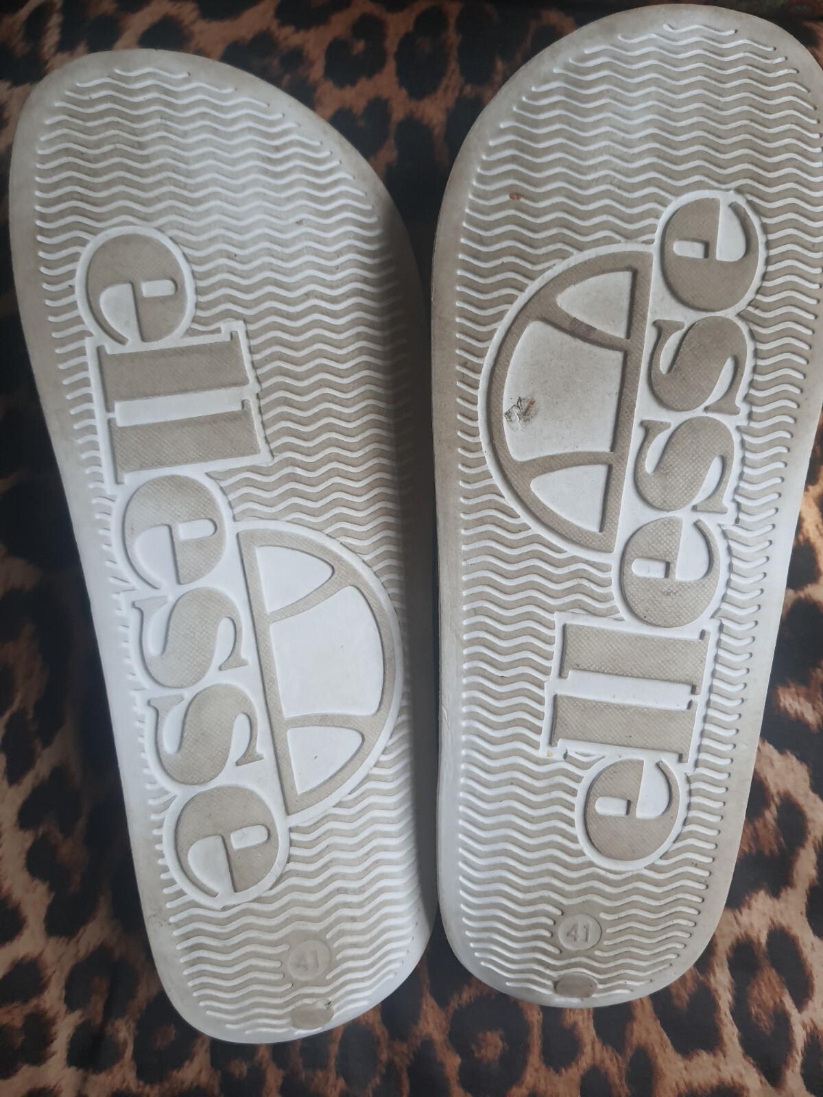 PANTOFOLA D’ORO ELLESSE cursori oro taglia 41. Unisex.