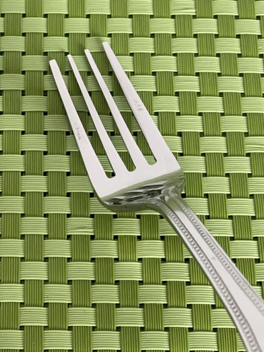 The Cellar Unknown Pattern Stainless 4 Dinner Forks Glossy Bead Flatware 8 1/8" - Picture 4 of 8