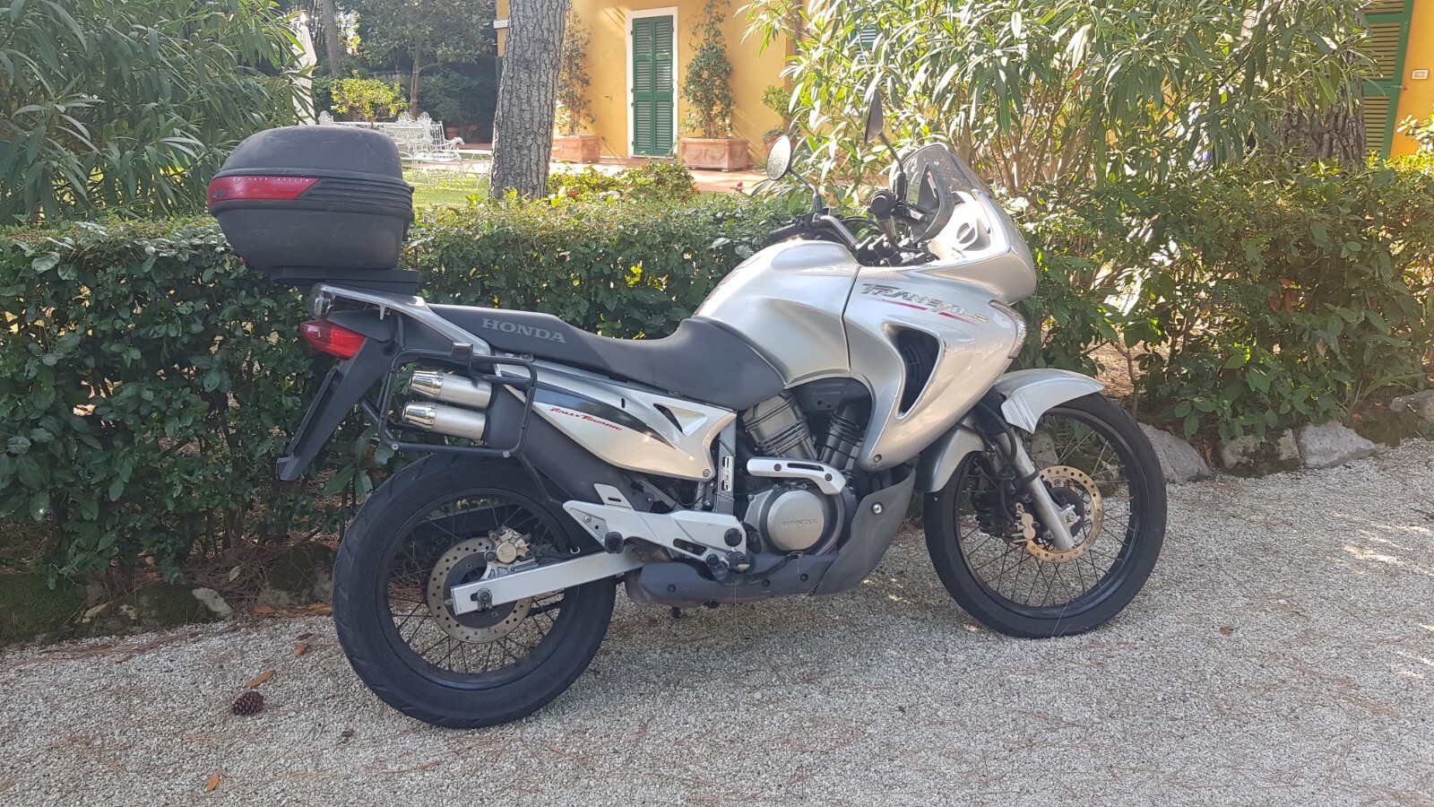 Honda Transalp 650 usata in vendita foto 2