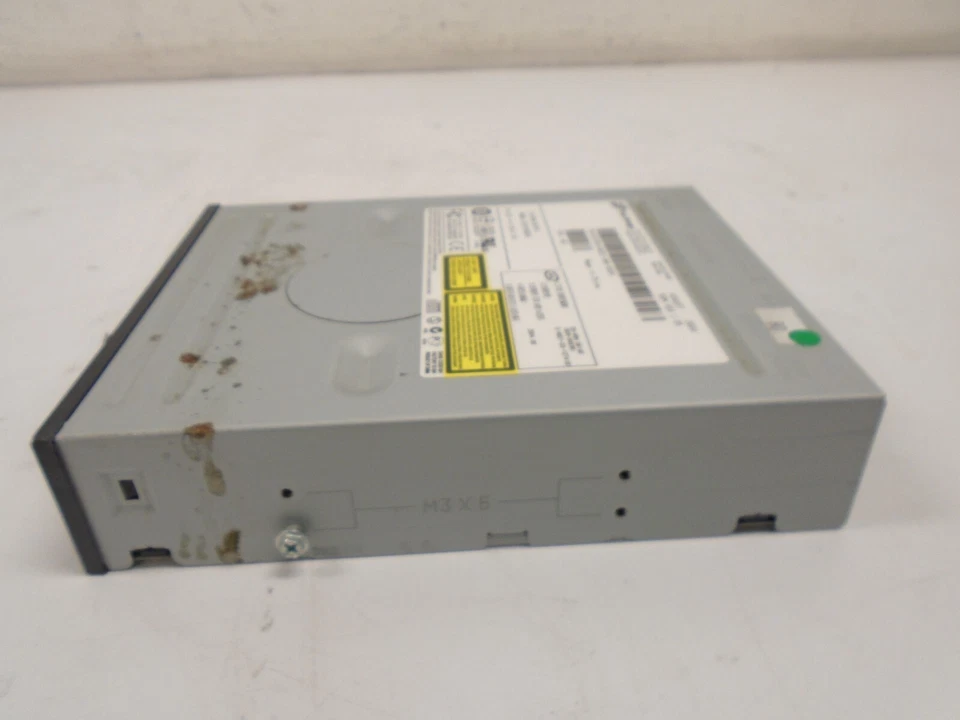 Hitachi CD-ROM Drive GCR-8483B Ver 1.05 - Image 3 of 4