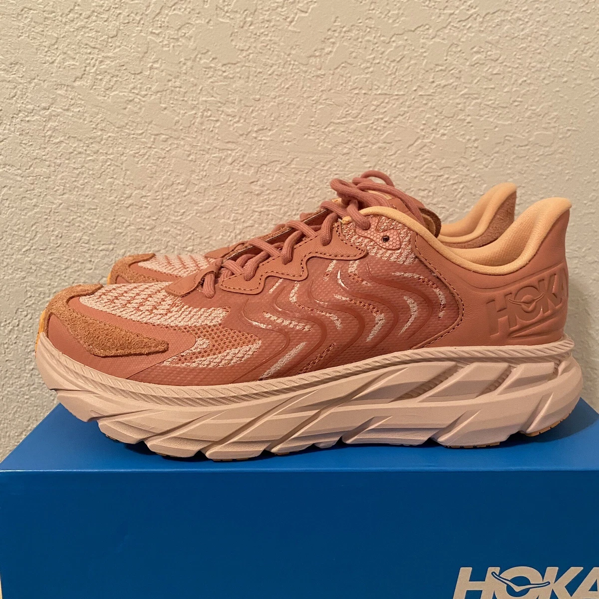 Brand New Hoka One One Clifton LS Earth Peach 1141550 EPWP Size 10