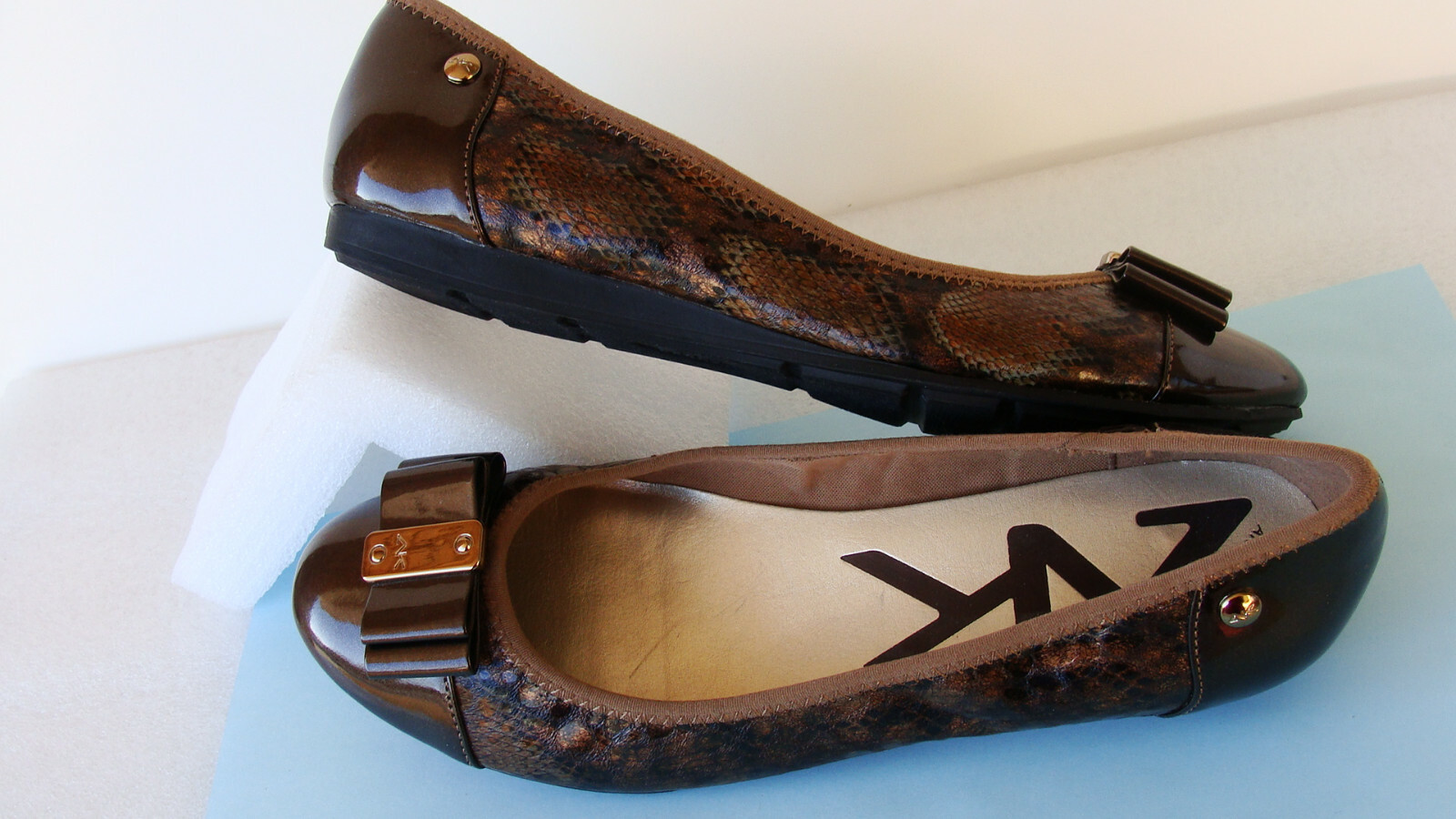 anne klein sport akuna flat