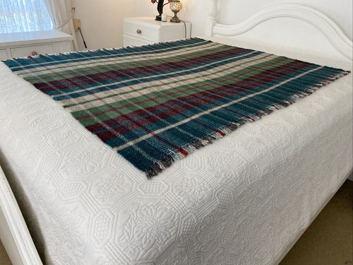 Cambrian Woollen Mills Wales Wool Throw Rug Blanket Green Check 150 cm x 120 cm - Picture 12 of 17