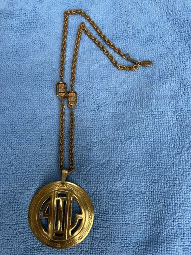 MIRIAM HASKELL VINTAGE GOLD TONE ROUND ORNATE PENDANT NECKLACE - Picture 2 of 13