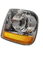 LH Front Parking Lamp and Signal Light Ford F150 F250 Eagle Eyes FR346U 000L