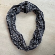 Ivivva by Lululemon Kids Village Chill Vinyassa Athletic Infinity Scarf Snaps