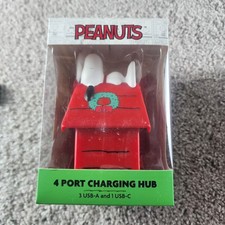 Peanuts Snoopy 4 Port Charging Hub - 3 USB-A and 1 USB-C RED DOG HOUSE