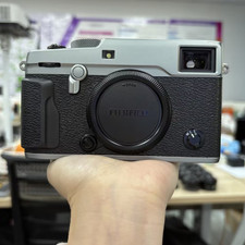 Fujifilm Fuji X-Pro2 24.3MP Mirrorless Digital Camera Only Body