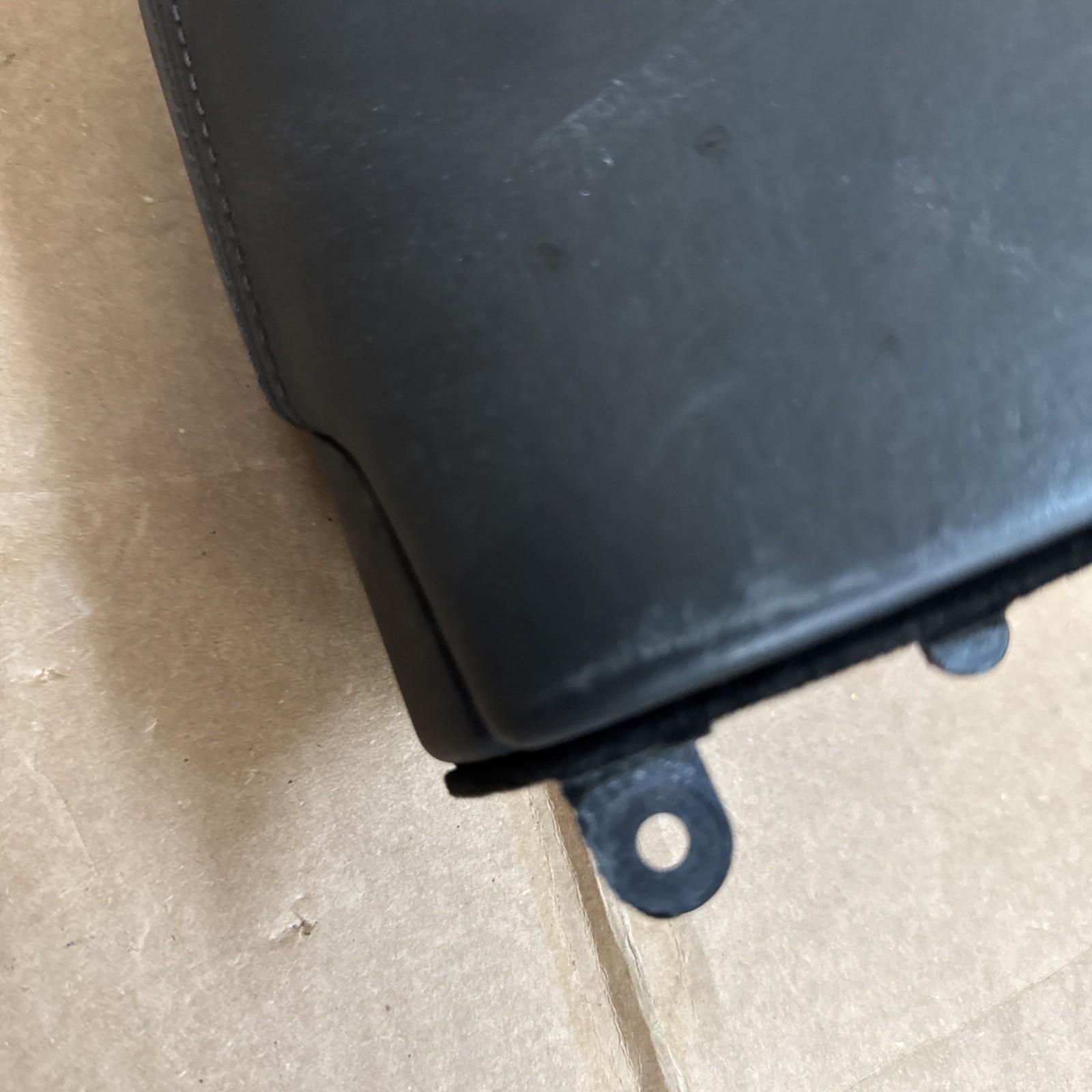 2011 2012 2014 2015 Audi R8 Center Console Box Storage Aux Arm Rest Lid 20202