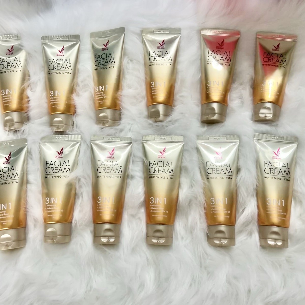 iWhite Korea Facial Cream Whitening Vita 3 in 1 Whitening Make Up base SPF15