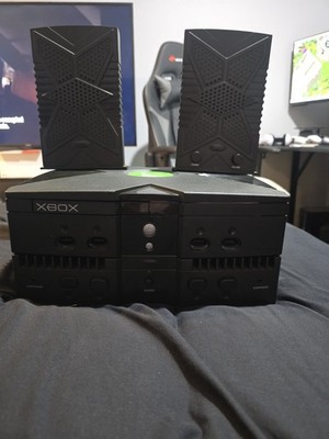 Original XBOX System Hookups, 1  Controller & Intec Sound System And AV Switch