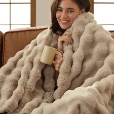 Bedsure Fluffy Bubble Faux Fur Throw Blanket, 50"x60", Beige