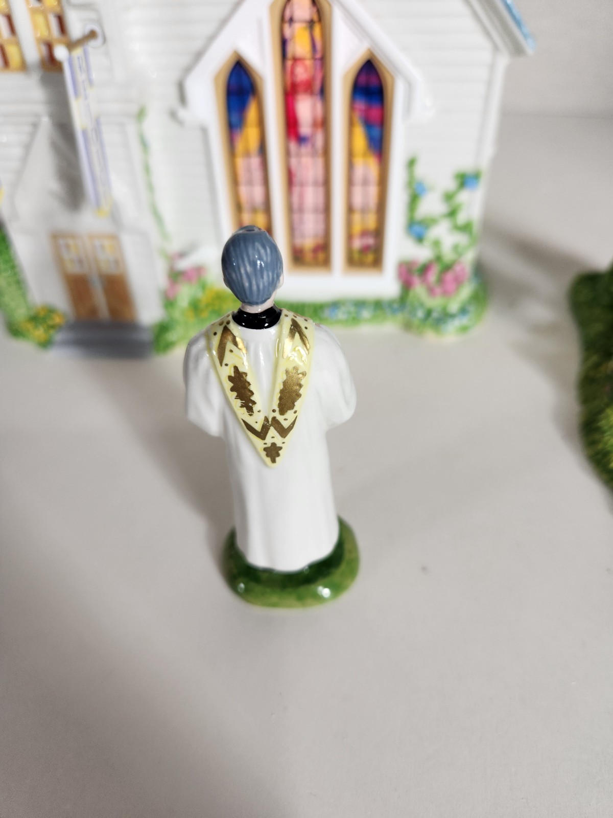 Picture 9 of 24