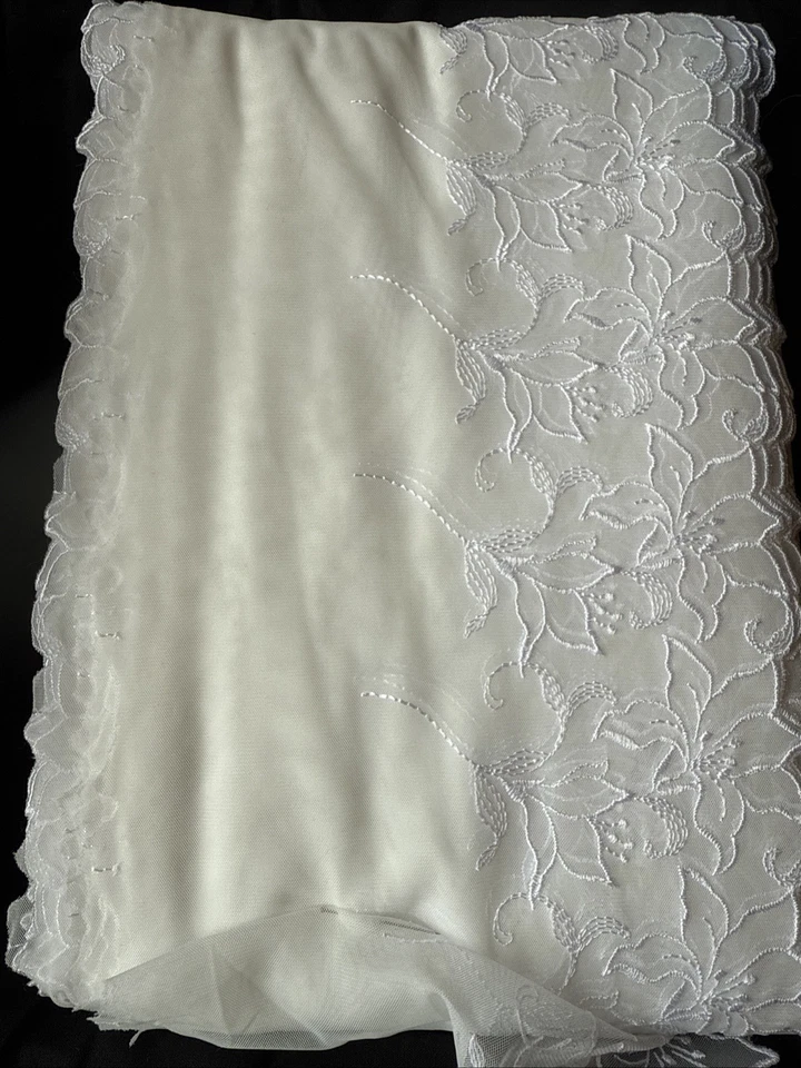 White Lace For Underwear Or Night Gown S .Lase trimming - Image 3 of 4