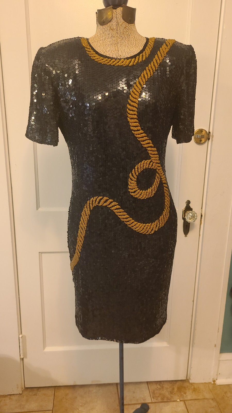 Picture 1 of 4