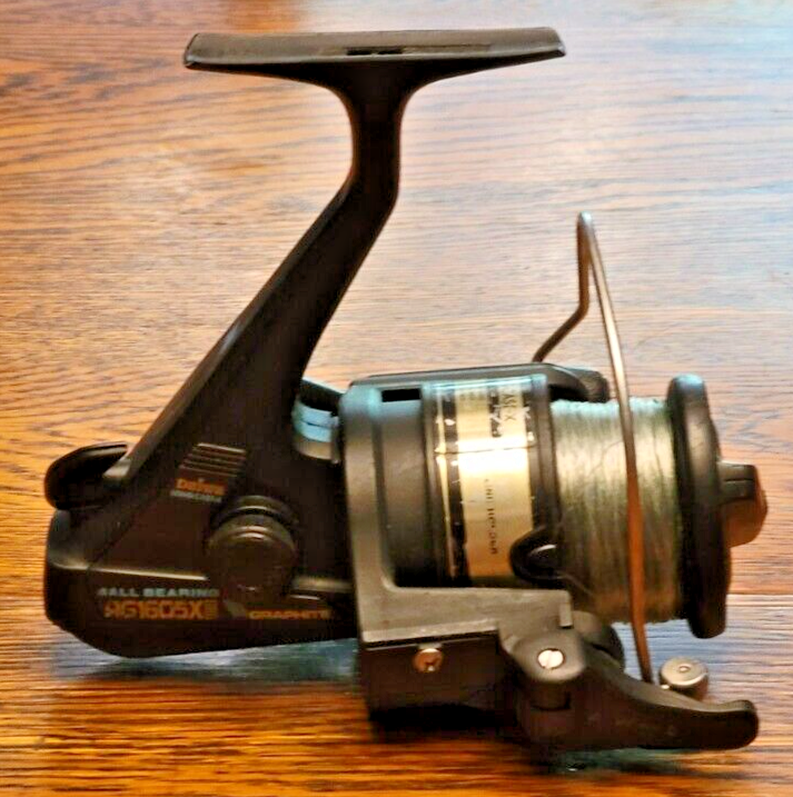 Vintage Daiwa AG1605XB Long Cast X Graphite Spinning Fishing Reel