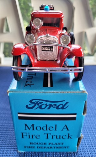 Pre Owned New Liberty Classic Ford Model A Fire Truck Lockable Coin Bank Diecast - Picture 2 of 12